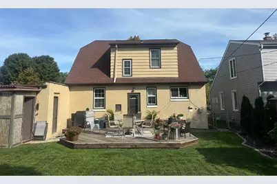 331 N 111th St, Wauwatosa, WI 53226 - Photo 26