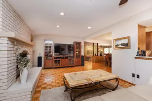 18865 Tanala Dr, Brookfield, WI 53045 - Photo 8