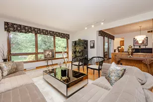 18865 Tanala Dr, Brookfield, WI 53045 - Photo 6