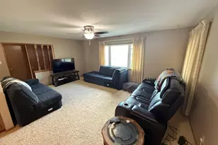 565 Amy Belle Rd, Richfield, WI 53017 - Photo 8