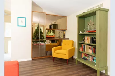 N11W31386  Fairfield Way, Delafield, WI 53018 - Photo 6