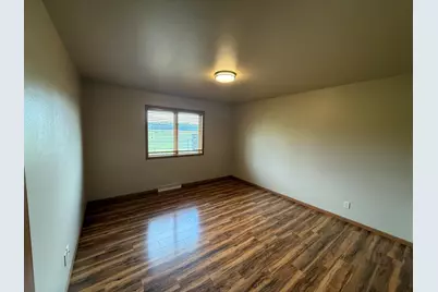 114 E Samz Rd, Mishicot, WI 54228 - Photo 12