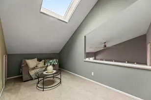909 York Imperial Dr, Oconomowoc, WI 53066 - Photo 22