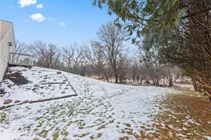 909 York Imperial Dr, Oconomowoc, WI 53066 - Photo 30