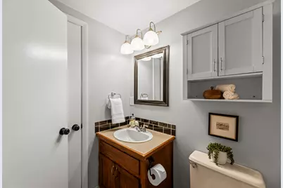 909  York Imperial Dr, Oconomowoc, WI 53066 - Photo 26