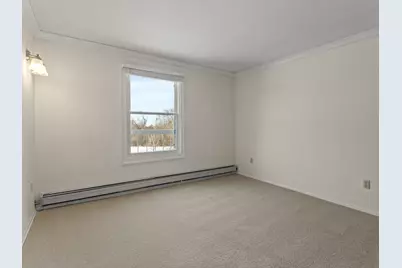 6100 W Stonehedge Dr #304, Greenfield, WI 53220 - Photo 10