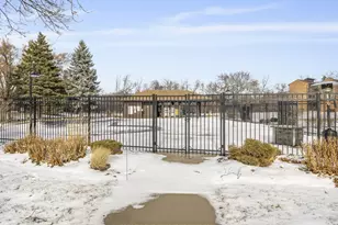 6100 W Stone Hedge Dr, Greenfield, WI 53220 - Photo 32