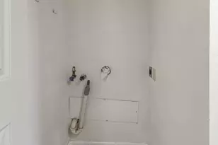 6100 W Stone Hedge Dr, Greenfield, WI 53220 - Photo 14