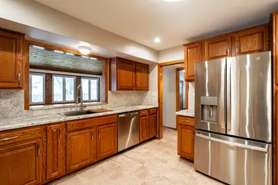 4520 N 109th St, Wauwatosa, WI 53225 - Photo 16