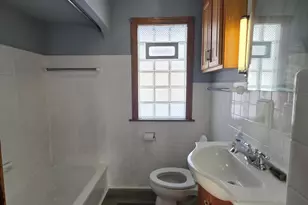 10208 W Spencer Pl, Milwaukee, WI 53224 - Photo 14