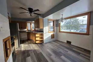 10208 W Spencer Pl, Milwaukee, WI 53224 - Photo 10