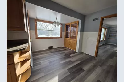 10208 W Spencer Pl, Milwaukee, WI 53224 - Photo 12