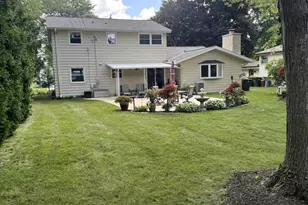 2925 N 120th St, Wauwatosa, WI 53222 - Photo 32