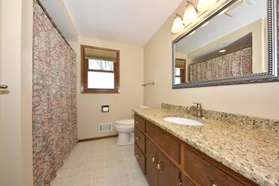 2925 N 120th St, Wauwatosa, WI 53222 - Photo 24