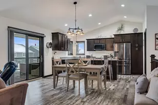 2012 Elinor Ln, Holmen, WI 54636 - Photo 8