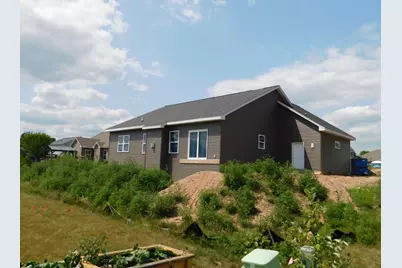961  Horseshoe Ct, Belgium, WI 53004 - Photo 4