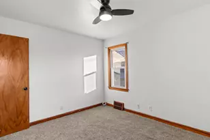 3855 S 15th Pl, Milwaukee, WI 53221 - Photo 8