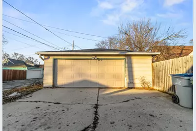 3855 S 15th Pl, Milwaukee, WI 53221 - Photo 22