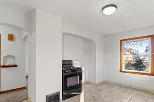 3855 S 15th Pl, Milwaukee, WI 53221 - Photo 14