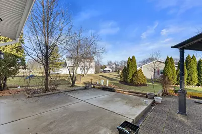 7170 S Countryside Dr, Franklin, WI 53132 - Photo 24