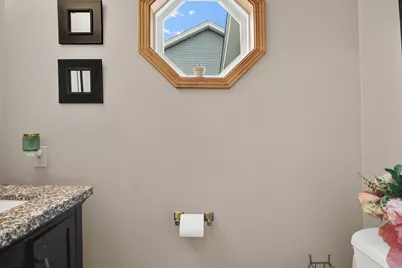 10393 S Katie Dr, Oak Creek, WI 53154 - Photo 16