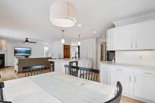 3810 Creekside Dr, Waukesha, WI 53189 - Photo 8