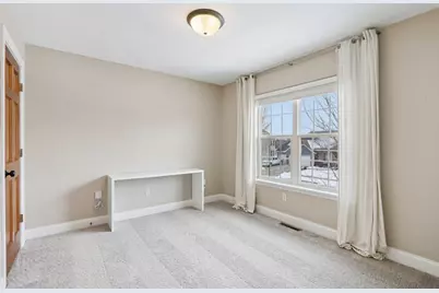 3810  Creekside Dr, Waukesha, WI 53189 - Photo 30