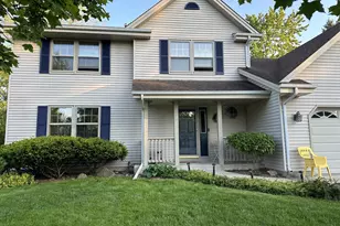 880 Uhen Ct, Burlington, WI 53105 - Photo 2