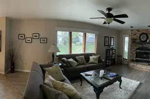 880 Uhen Ct, Burlington, WI 53105 - Photo 16