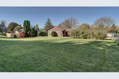 10939 W Coronado Ct, Franklin, WI 53132 - Photo 20