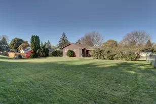 10939 W Coronado Ct, Franklin, WI 53132 - Photo 20