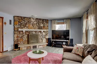 10939 W Coronado Ct, Franklin, WI 53132 - Photo 6