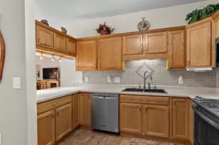 4026 Hazelnut Ct, Sheboygan, WI 53081 - Photo 4