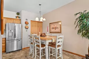 4026 Hazelnut Ct, Sheboygan, WI 53081 - Photo 6