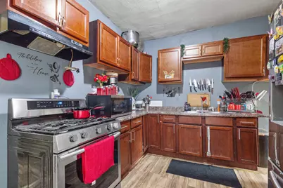 708 S 36th St #710, Milwaukee, WI 53215 - Photo 12