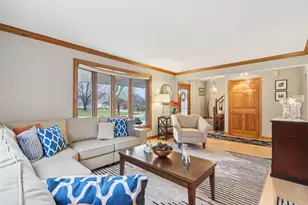 W224N2507 Ridgewood Ln, Pewaukee, WI 53186 - Photo 12