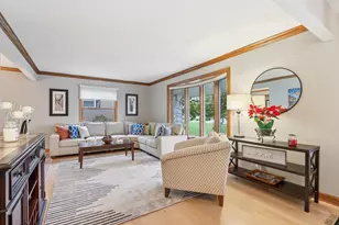 W224N2507 Ridgewood Ln, Pewaukee, WI 53186 - Photo 8