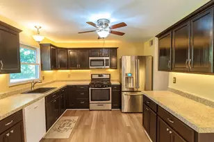 9034 N 70th St, Milwaukee, WI 53223 - Photo 10