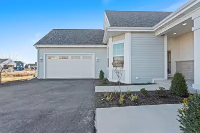 1382  Prairie Creek Cir #15D, Oconomowoc, WI 53066 - Photo 2