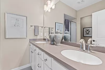 1382  Prairie Creek Cir #15D, Oconomowoc, WI 53066 - Photo 24