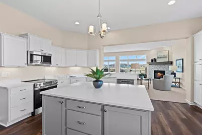 1380  Prairie Creek Cir #16E, Oconomowoc, WI 53066 - Photo 4