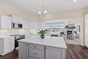 1380 Prairie Creek Cir, Oconomowoc, WI 53066 - Photo 4