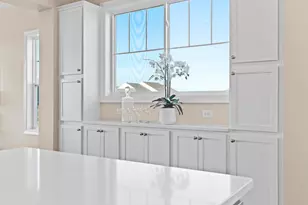 1380 Prairie Creek Cir, Oconomowoc, WI 53066 - Photo 8