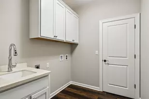 1388 Prairie Creek Cir, Oconomowoc, WI 53066 - Photo 20