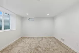 247 S 17th Ave, West Bend, WI 53095 - Photo 24