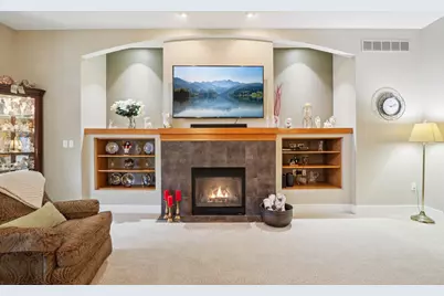 515  Wynnewood Ct, Waukesha, WI 53188 - Photo 12