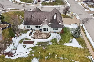 515 Wynnewood Ct, Waukesha, WI 53188 - Photo 70