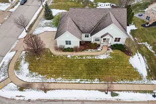 515 Wynnewood Ct, Waukesha, WI 53188 - Photo 72