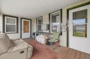 1220 N Wisconsin St, Racine, WI 53402 - Photo 8