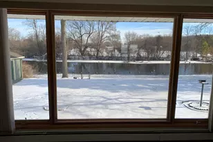 123 Riverview Dr, Racine, WI 53185 - Photo 8